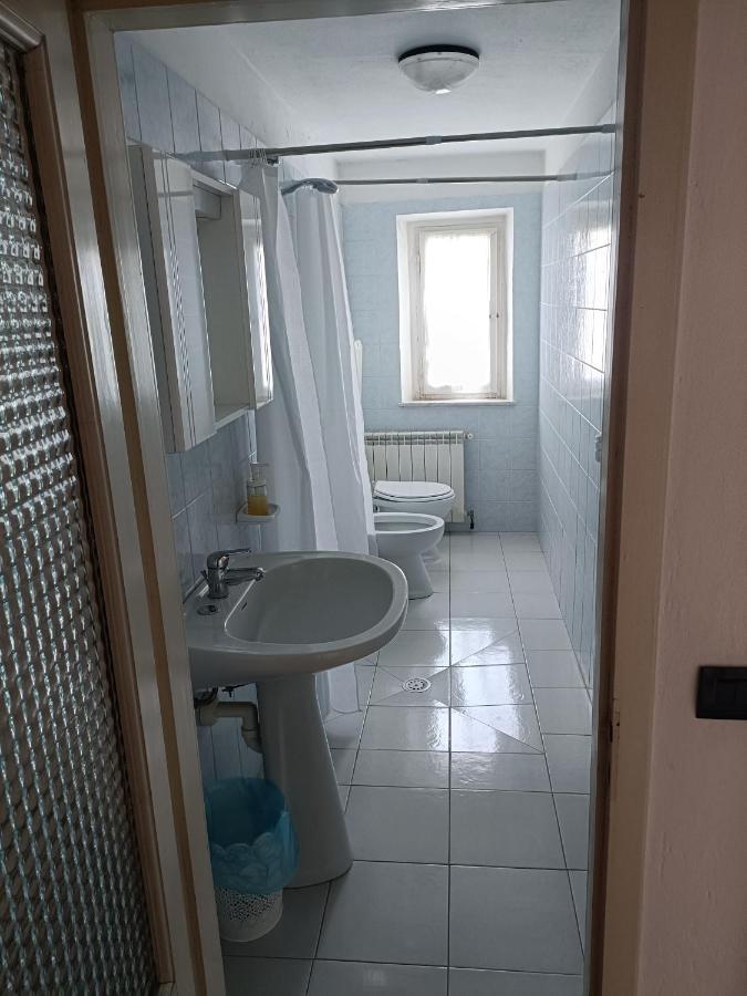 Apartamento Il Borgo Dei Pini Vinci Exterior foto