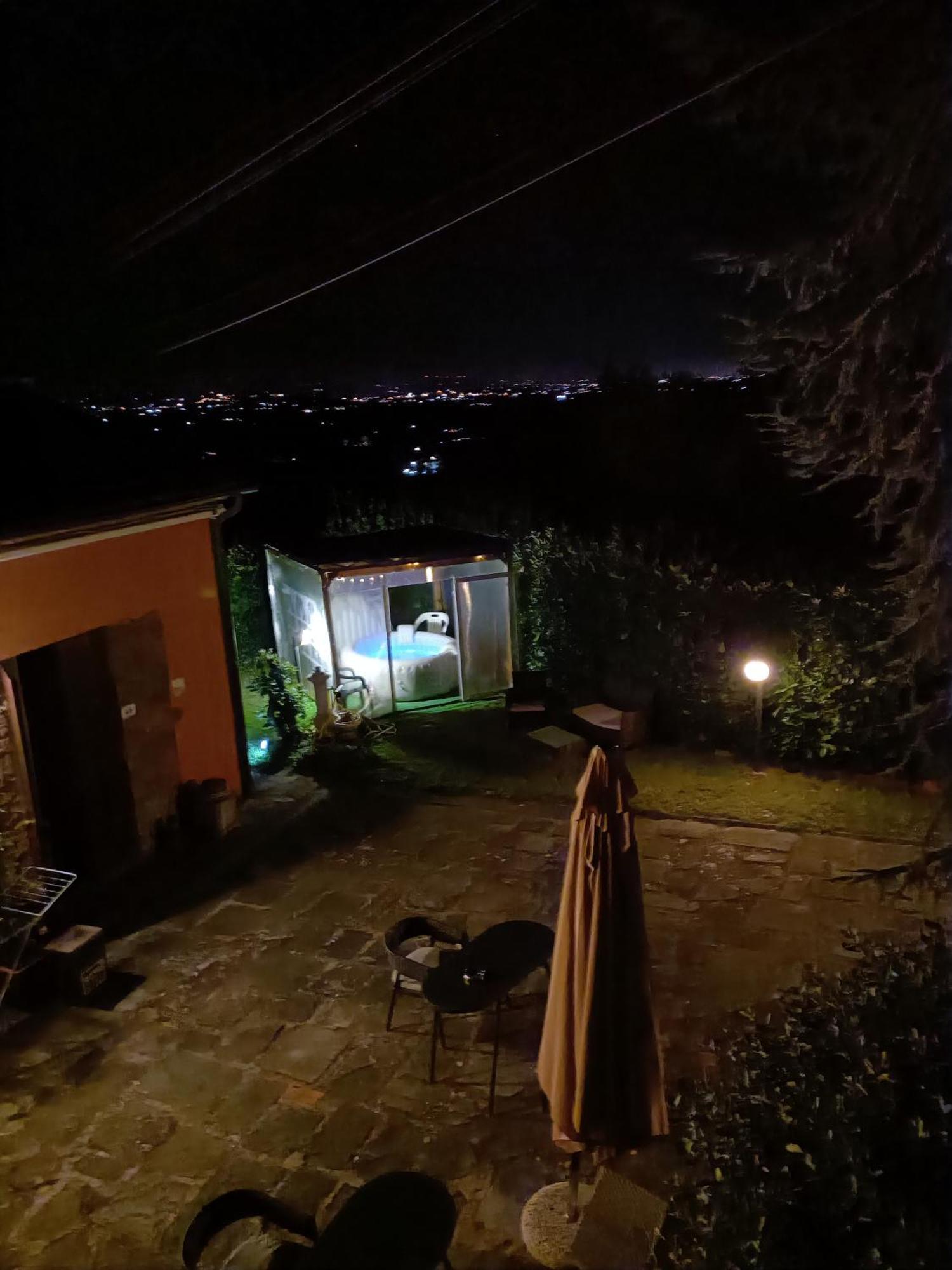 Apartamento Il Borgo Dei Pini Vinci Exterior foto
